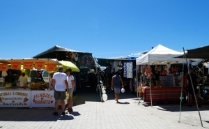 Mercado Semanal da Roupa de Quarteira com inscrições abertas
