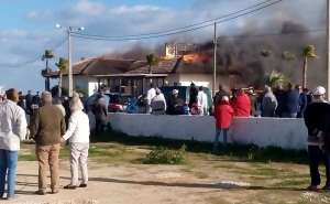 Incêndio destrói restaurante na praia de Armação de Pêra