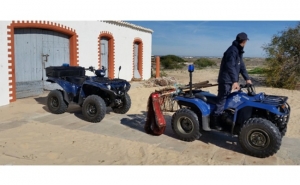 Polícia Marítima apreende 10 ganchorras de mão ilegais nas praias de Tavira