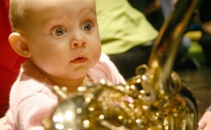 CONCERTOS PARA BEBÉS NO CINE-TEATRO LOULETANO PELA COMPANHIA MUSICALMENTE