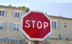 Finanças estão a impedir a compra e venda de imóveis a quem tem dívidas