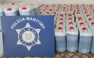 Autoridade Marítima Nacional apreende 150 jerricans de combustível ao largo de Olhão