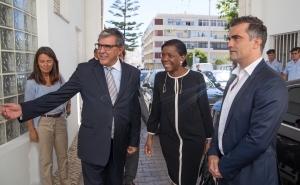 Espaço escolar e camarata em regime aberto inaugurados pela ministra da Justiça no Estabelecimento Prisional de Olhão