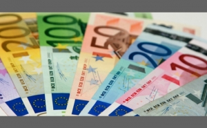 Maioria dos portugueses prefere pagar com dinheiro