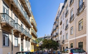 Venda de edifícios para reabilitação em alta devido à falta de oferta de obra nova