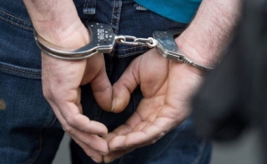 Detido em Loulé homem suspeito de tentar matar vizinho por «motivos fúteis»