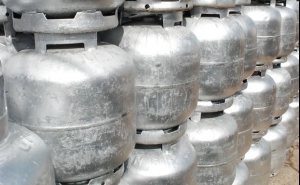 Portugueses vão a Espanha comprar garrafas de gás a quase metade do preço 