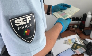 SEF constitui arguidos duas advogadas, um médico e uma ex-funcionária