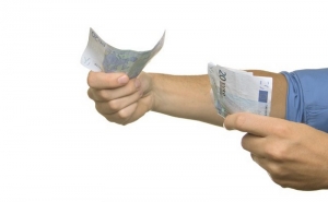 Proibido pagar em dinheiro mais de 3 mil euros