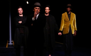 Companhia do Algarve põe classe média «À espera de Godot» em Almada