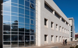 FACULDADE DE ECONOMIA DA UALG ACOLHEU DEBATE SOBRE ECONOMIA POLÍTICA DO TERRITÓRIO