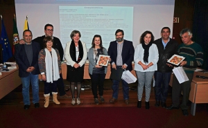 Câmara Municipal de Lagos presta homenagem às futebolistas Jamila Marreiros e Cláudia Neto