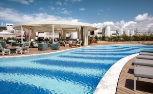 Este verão, o W Algarve convida as crianças a desfrutarem de férias cinco estrelas com refeições gratuitas