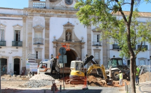 Rua da Misericórdia de cara lavada