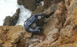 Queda de viatura em falésia de Sagres