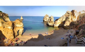 Praia do Camilo, em Lagos, é uma das mais bonitas de Portugal 