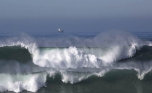 Barras de Tavira fechadas devido à agitação marítima