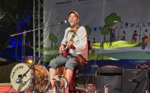 QUARTEIRA | Nanook o Vagabundo anima Mercado de Verão em Quarteira com música e histórias