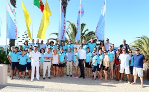 Praia de Santa Eulália recebeu ação da Tui com objetivos de Sustentabilidade Turística