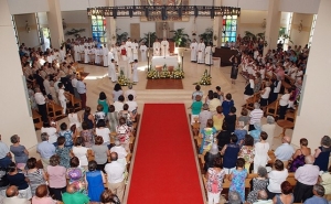 Quarteira participou em festa na «missa nova» do padre Rafael Rocha