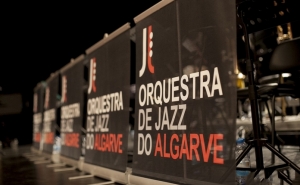 CONCERTOS DA ORQUESTRA DE JAZZ DO ALGARVE ANIMAM NOITES EM QUARTEIRA