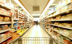 Concorrência acusa 6 supermercados e 2 fornecedores de concertarem preços de bebidas