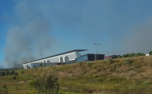 Dezenas de voluntários preparam e distribuem refeições aos bombeiros no Algarve