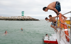 Mergulho em alto mar em Vilamoura para assinalar primeiro dia do ano