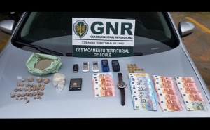 Almancil | 3 detidos em prisão preventiva por tráfico de droga