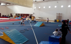 «BRINCANDO E APRENDENDO…» PROMOVE ATIVIDADE DESPORTIVA EM LOULÉ E BOLIQUEIME