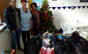 JSD Quarteira entrega roupa e brinquedos angariados a Instituição Particular de Solidariedade Social