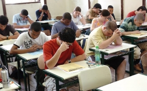 Provas de aferição começam hoje mas no Algarve a maioria não aplica a medida 