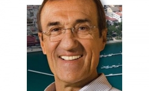 Francisco Leal | Ex-Presidente da CM Olhão vai ser agraciado por Cavaco Silva 