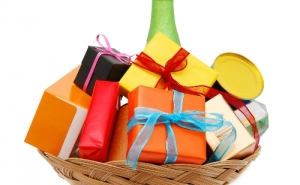 Famílias carenciadas de Tavira recebem Cabazes de Natal