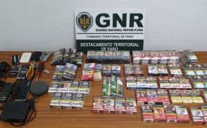 Detido por furto em interior de estabelecimento