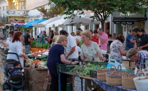 O «COMÉRCIO NAS 7 QUINTAS» REGRESSA COM MERCADO LOCAL, FOLHADO DE LOULÉ, TEATRO E MUITO MAIS