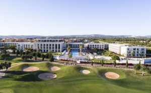 Anantara Vilamoura convida a experiências de glamour e bem-estar 
