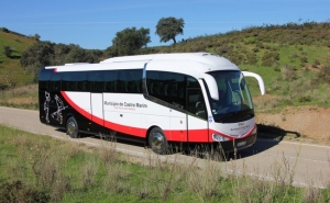 Nova viatura de transporte escolar adaptada a pessoas com mobilidade reduzida