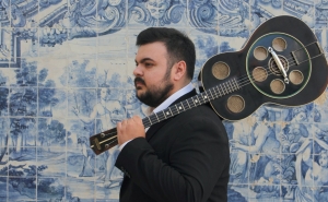 FERNANDO DALCIN TRIO - A Guitarra Tenor Brasileira - 100 anos de História