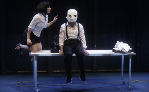 Companhia de Teatro De Almada apresenta «O Feio» no Teatro Lethes