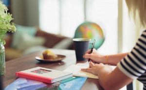 Guia para estudantes: como e quando preparar o orçamento para a universidade