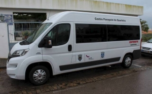 Sonae oferece carrinha ao Lar de 3ª Idade do Centro Paroquial de Quarteira