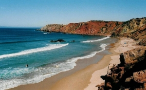 Turismo algarvio em «modo de sobrevivência» - delegação algarvia da ARHESP