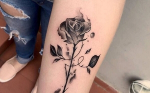 Estúdios de tatuagens podem reabrir na segunda-feira