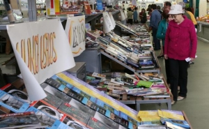 2000 livros na Feira do Livro Usado no Mercado Municipal 