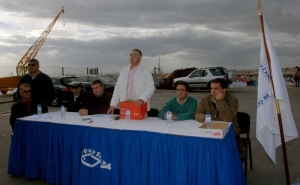 QUARPESCA ENTREGOU MEIOS DE SALVAÇÃO A PESCADORES DE QUARTEIRA 