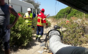BOMBEIROS DE PORTIMÃO RESGATAM COM VIDA TRABALHADOR NO SUBSOLO 