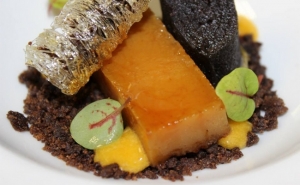 Risotto de espargos verdes e o mel numa visita ao Palácio