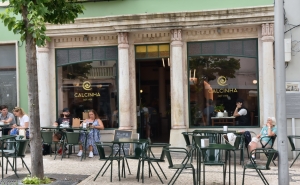 CAFÉ CALCINHA É MAIS UMA LOJA COM HISTÓRIA A RECEBER ANIMAÇÃO MUSICAL