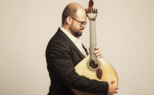 RICARDO J. MARTINS APRESENTA NOVO DISCO DE GUITARRA PORTUGUESA EM QUERENÇA